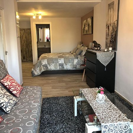 פואנגירולה Villa Paraisos מראה חיצוני תמונה