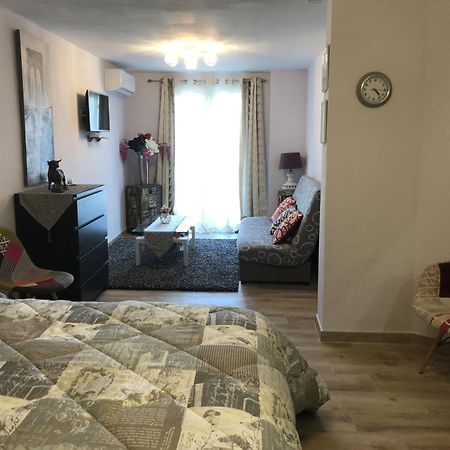 פואנגירולה Villa Paraisos מראה חיצוני תמונה