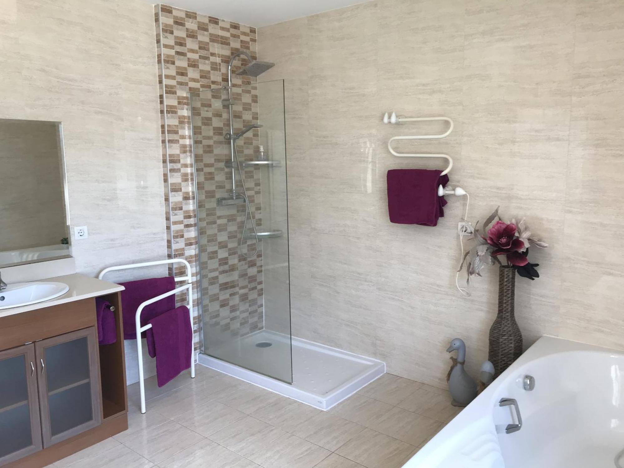 פואנגירולה Villa Paraisos מראה חיצוני תמונה